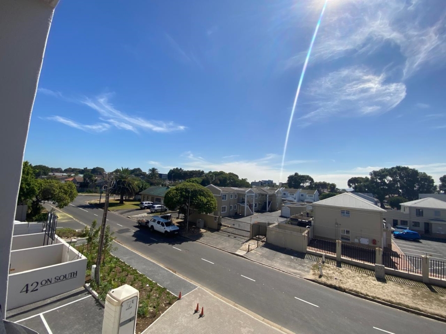 2 Bedroom Property for Sale in Table View Western Cape